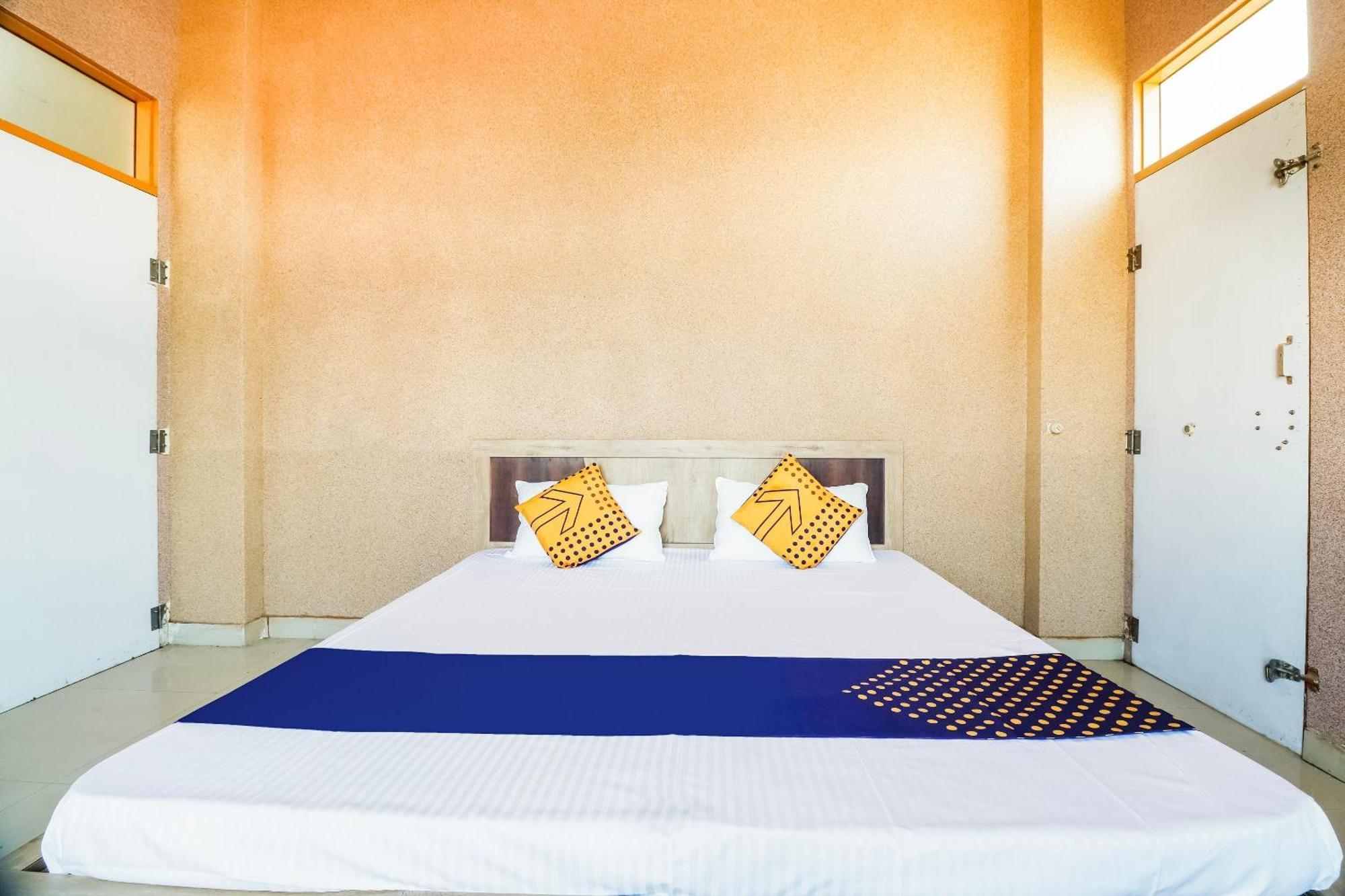 Spot On 68319 Hotel Nakhralo Rajasthan Resort Divisione di Divisione di Jaipur Esterno foto